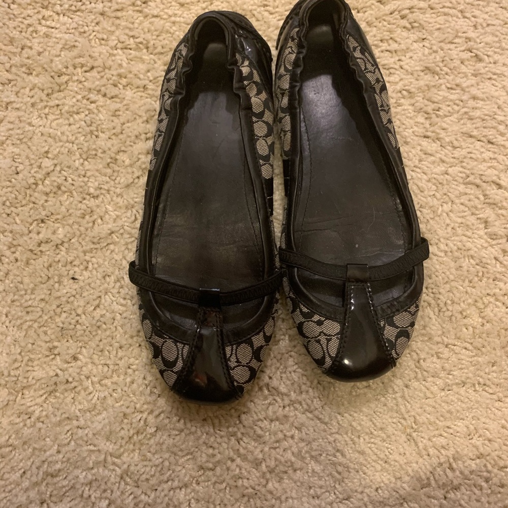 Coach flat